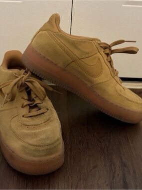 Nike Men's Low-Top Suede Sneakers in Wheat